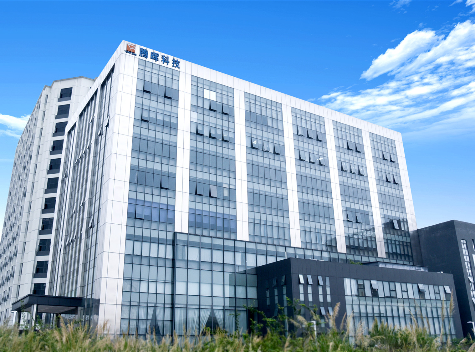 公司產(chǎn)業(yè)技術(shù)雄厚,為建筑行業(yè)潛心服務(wù)